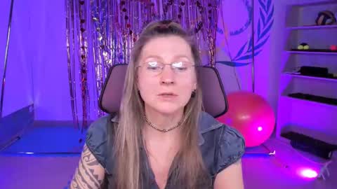 Frida Tander online show from February 20, 12:15 pm