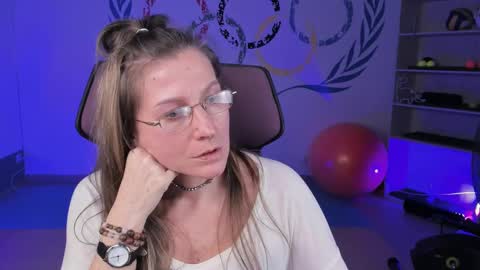 Frida Tander online show from February 10, 6:35 pm