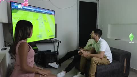 Bella Fran Steven and Pepe online show from December 31, 5:33 am