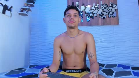 Snapshot of friendsofeverything_ chatting on September 14, 1:56 pm Adam y pitter online show from September 14, 1:56 pm