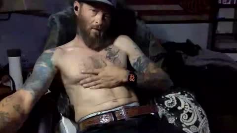 froski666 online show from May 19, 3:35 am