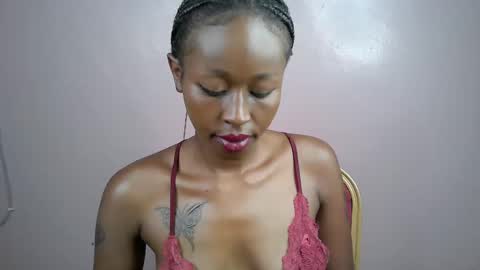 frosty_twinkle online show from January 12, 9:00 pm