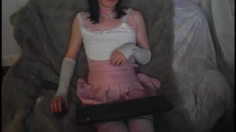 frostyboi20 online show from February 24, 5:49 pm