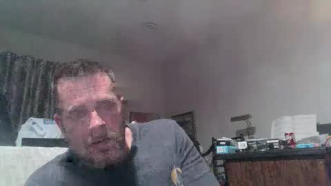 frostydhoman1221 online show from January 1, 7:41 am