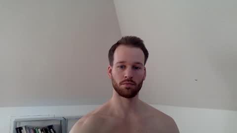 frozenyoga online show from December 21, 1:39 pm