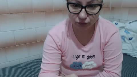 Snapshot of fuck_my_face chatting on December 7, 6:26 am Ella online show from December 7, 6:26 am