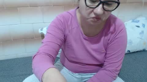 Snapshot of fuck_my_face chatting on December 5, 6:04 am Ella online show from December 5, 6:04 am