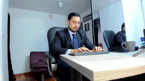 SERGIO THE SEX LAWYER online show from October 29, 9:26 pm