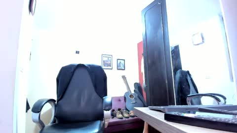 SERGIO THE SEX LAWYER online show from April 17, 3:09 am