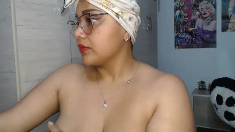 Snapshot of fucking_temptation1 chatting on October 23, 3:30 am Mia and Gary online show from October 23, 3:30 am