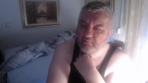 fukingcrazy online show from April 10, 8:19 am