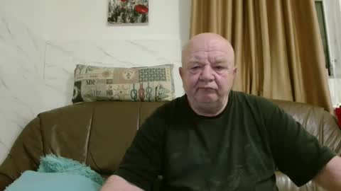 fullballs6 online show from March 25, 2:51 am