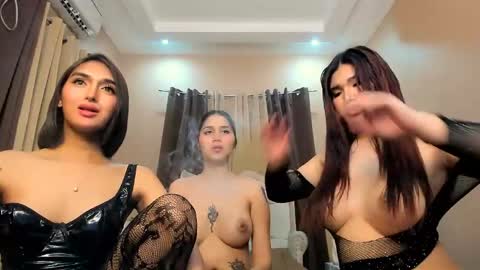 fullyloaded_maxie online show from May 26, 11:27 am