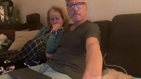 Snapshot of funcouple420098 chatting on October 25, 5:02 pm SusiePussy online show from October 25, 5:02 pm