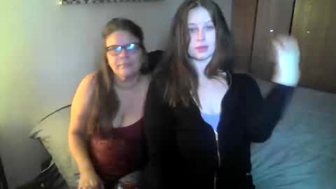 Linnys Palace online show from October 11, 8:01 pm