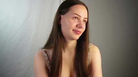 Ella online show from February 25, 4:27 am