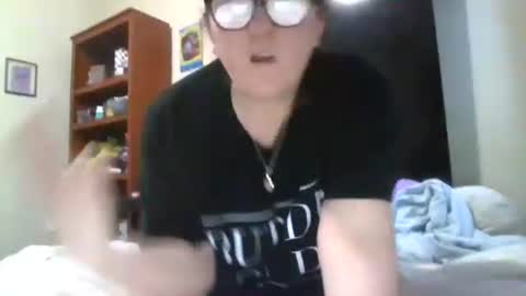 fuzzypeaches87 online show from January 14, 9:34 pm