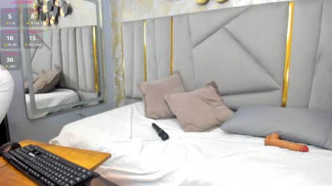 Gaby Santos online show from April 9, 12:11 pm