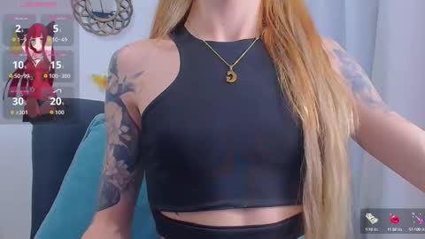 Snapshot of gabbyhills_ chatting on September 20, 12:24 am  Gabby  online show from September 20, 12:24 am