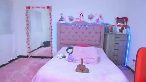 Snapshot of gabi_jhons_23 chatting on September 24, 3:30 pm gabi_jhons_23 online show from September 24, 3:30 pm