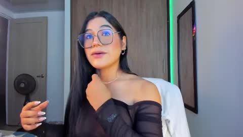 Gabriella Marcillo online show from June 14, 11:29 pm