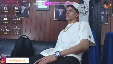 Snapshot of gaboreyes1 chatting on February 21, 3:23 am Gabo online show from February 21, 3:23 am