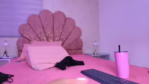 gabriela online show from April 12, 7:29 pm