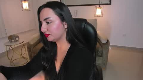 gabriella_evans_ online show from February 9, 3:21 am
