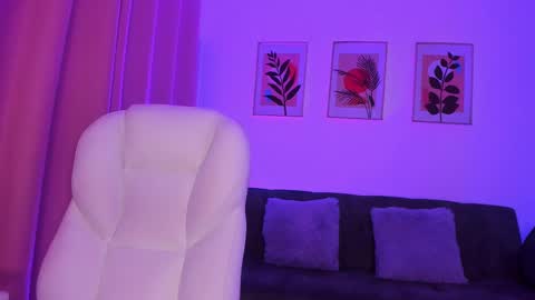 gaby online show from November 13, 1:47 pm