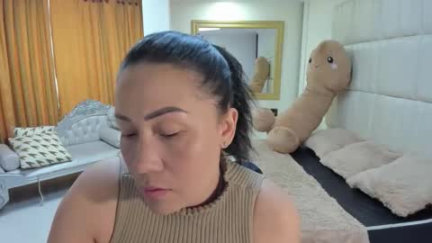 gabriela online show from November 19, 3:22 pm