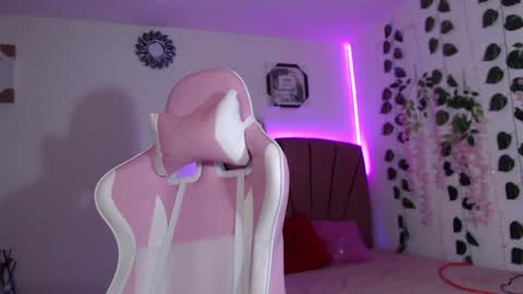 GABRIELA online show from December 3, 1:58 am