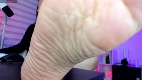 Snapshot of gabyy__miller chatting on October 31, 12:22 am Gabriela Miller online show from October 31, 12:22 am