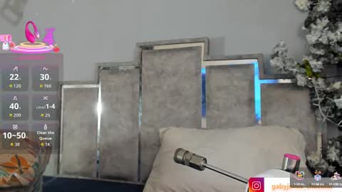 gabyyjones online show from September 18, 12:31 pm