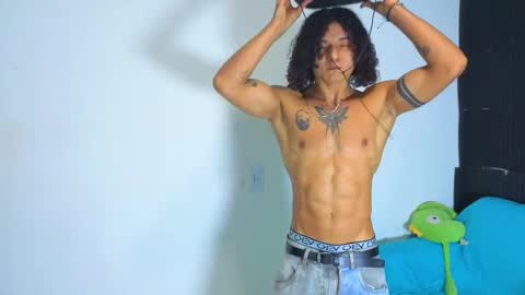 Snapshot of gael__david chatting on October 23, 3:30 am Gael online show from October 23, 3:30 am