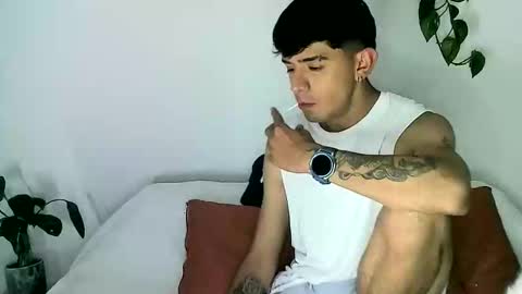 Gael Garca online show from February 18, 4:56 am