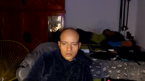 Gael Luna online show from May 21, 6:09 am