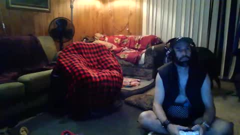 gamerfiend420 online show from November 3, 8:26 am