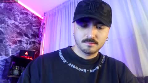 Chris  Dont forget to gift me thumb up Its very important to me and makes me happy AF  online show from October 22, 6:38 am