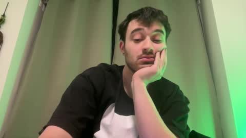 Snapshot of gargoyle_blog chatting on January 8, 7:13 pm Gargoyle online show from January 8, 7:13 pm