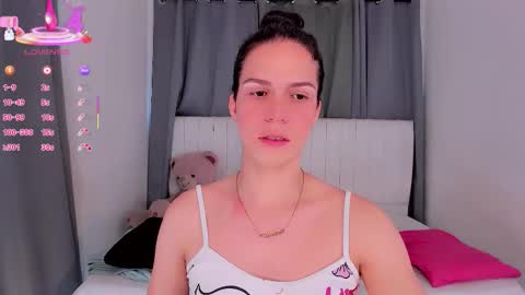 Vnecis Marn online show from March 4, 7:33 pm