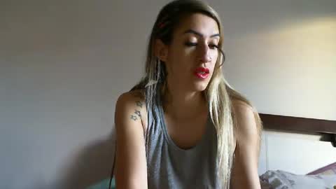Monique online show from January 18, 9:55 pm