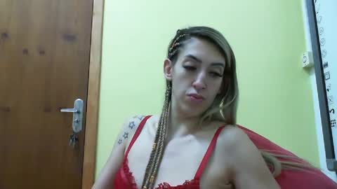 Monique online show from January 6, 9:43 pm
