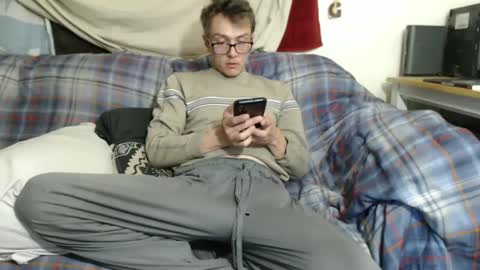 Snapshot of gdanch chatting on January 30, 2:25 pm G online show from January 30, 2:25 pm