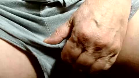 Snapshot of gdowerxxl chatting on October 19, 12:59 am gdowerxxl online show from October 19, 12:59 am