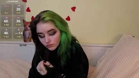 Ilona online show from September 25, 6:15 pm