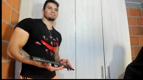 gendersonfit online show from August 1, 12:01 am