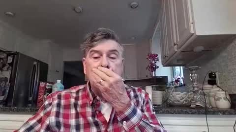 Snapshot of geneox chatting on October 30, 1:23 pm GeneOx online show from October 30, 1:23 pm