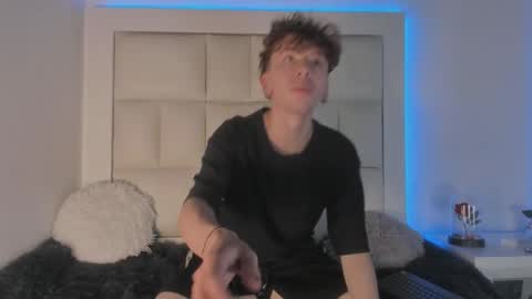 genesis_js online show from January 6, 9:30 pm