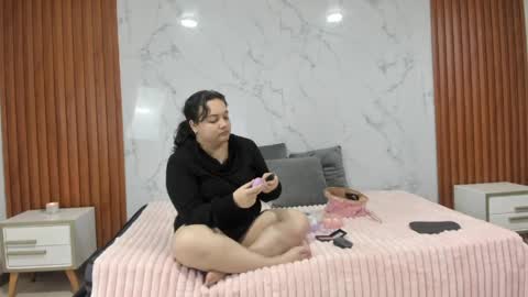 genesis_y_moon online show from June 9, 11:54 am