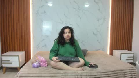 genesis_y_moon online show from July 28, 11:28 am